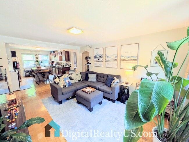 Photo - 29 Aldrich Rd Unit 1