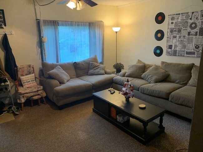 Photo - Duluth MN - 4 Bed - 1 Bath - Single Family...