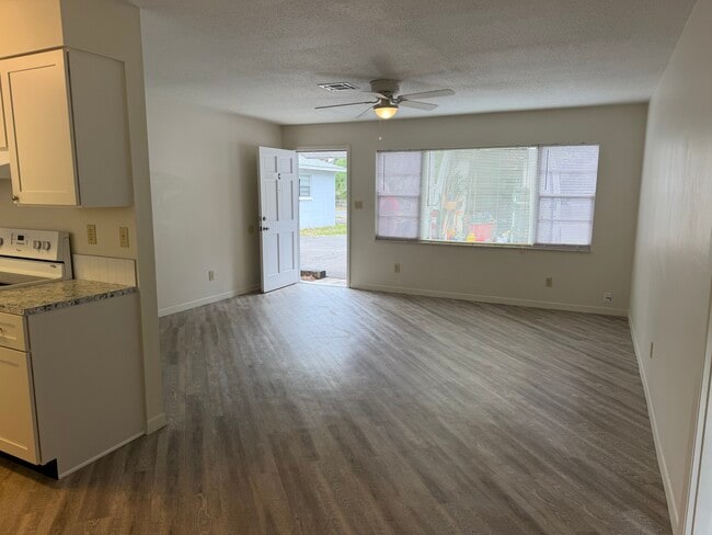 Photo - 1207 Sumter St Unit C