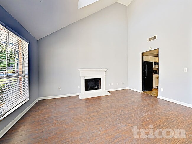 Photo - 416 Hillandale Park Dr