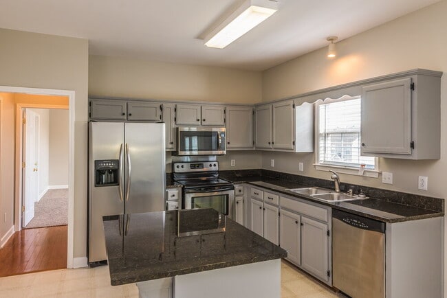 2647 Hansford Dr