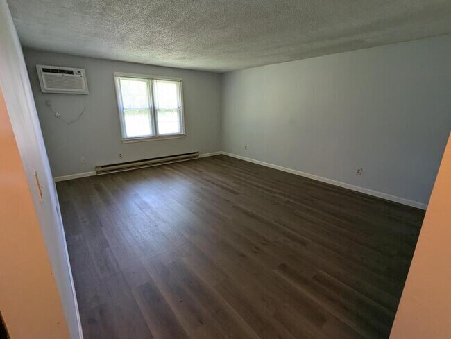 404 N Main St
