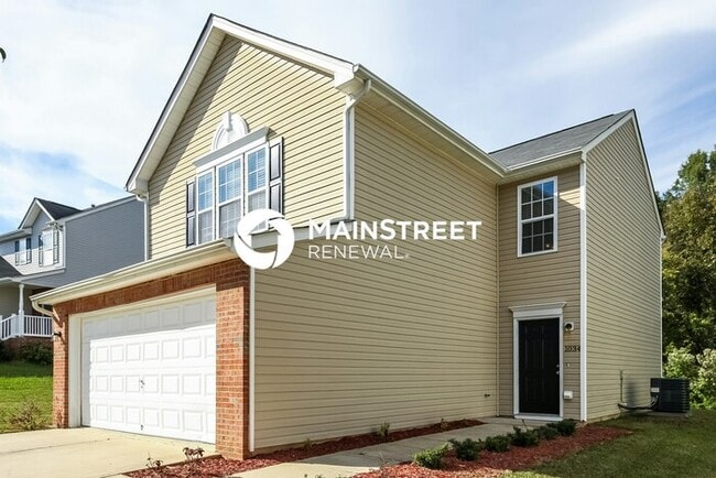 Photo - 3 Bedroom Pet-Friendly Home in Greensboro, NC with Main Street Renewal