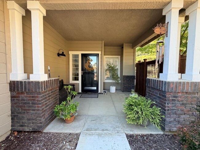 Photo - 2462 Winding Brook Rd