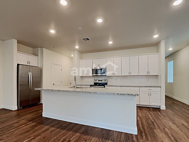 Photo - 330 Timber Kate Pl