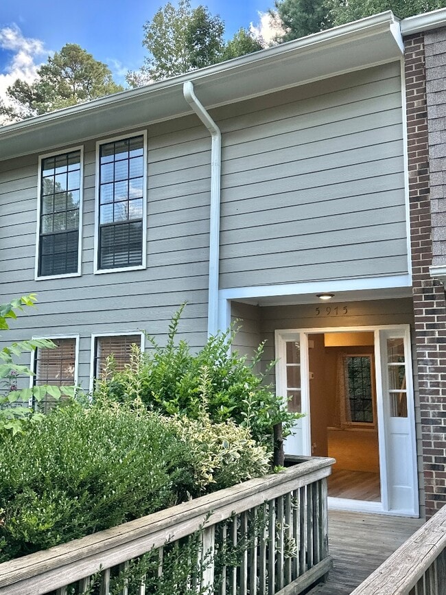 Building Photo - 5975 Dixon Dr Rental