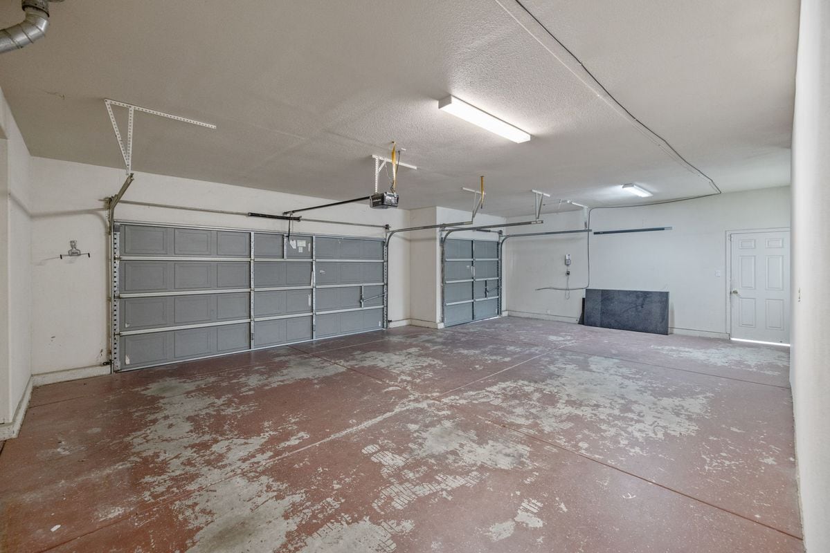 Photo - 3169 Brickfield Ave