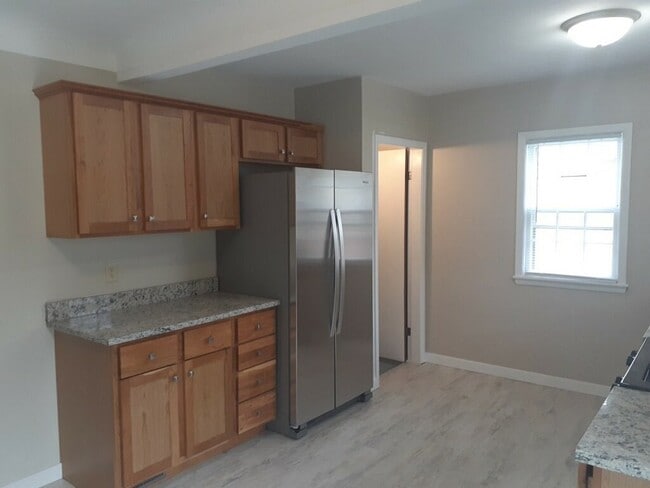 Photo - Freshly updated 3 Bed/1.5 Bath House- Robbinsdale- Available NOW!
