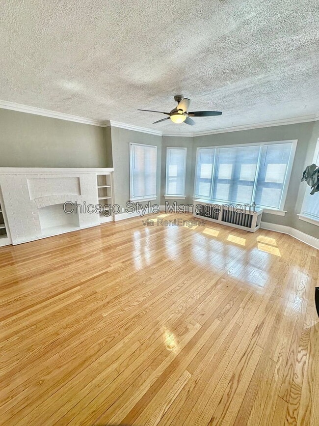 Building Photo - 7721 S Hermitage Ave Unit Fl.3