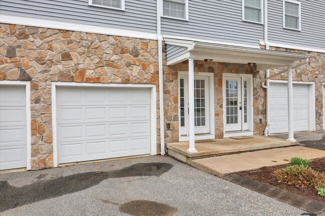 Photo - 28 Armstrong Rd Unit APT C18