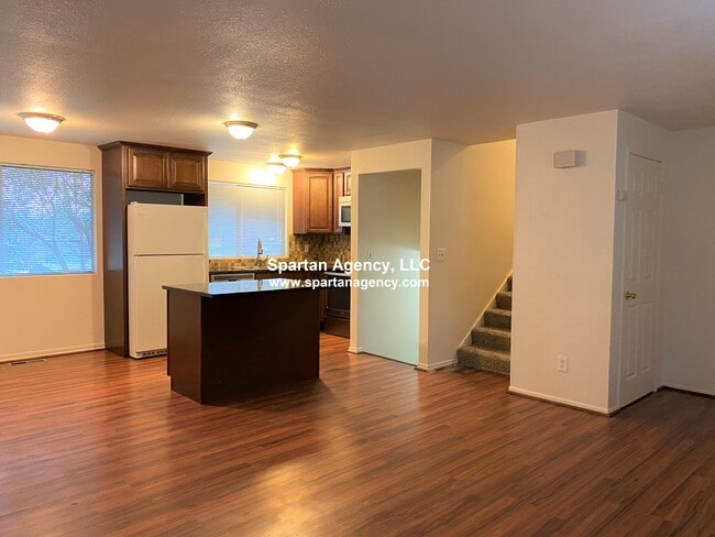 Photo - 2613 180th Ave E