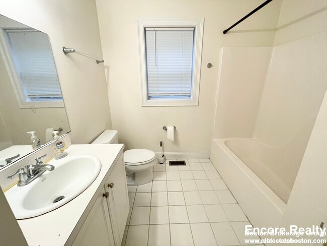 Photo - 128 Hillside St Unit #1