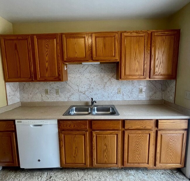 Photo - 2116-2118 E Willamette Ave Unit 2116 E Willamette Ave