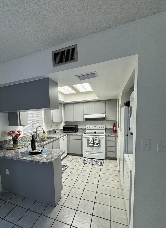 Photo - 5122 SW 122nd Ter