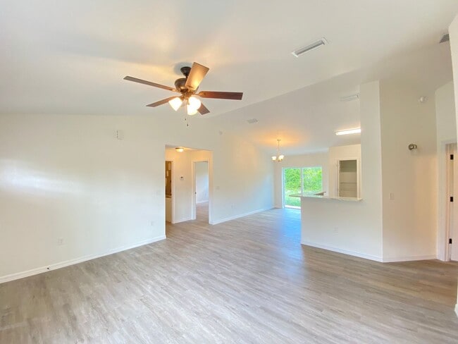 Photo - Custom Home - Desirable SW Ocala neighborh...