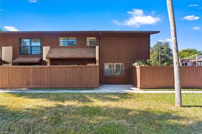 Photo - 6241 SW 116th Pl Unit B