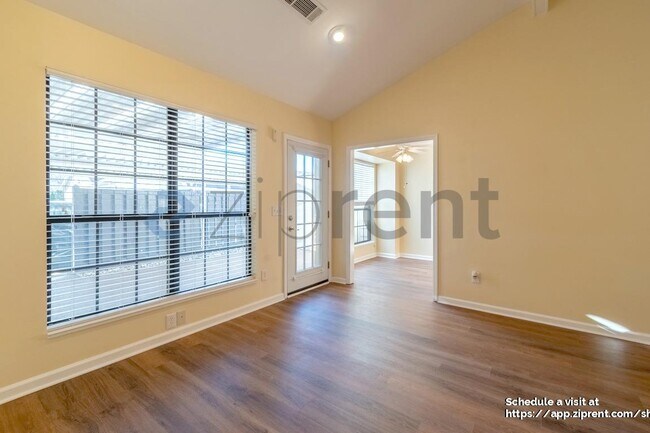 Photo - 8533 Sawyer Brown Rd