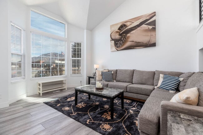Photo - 2744 Newcastle Dr Unidad SI ID1597577P