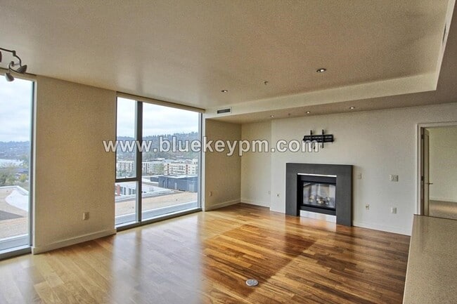 Photo - 2 Bed, 2 Bath Condo with Den at Atwater Place in Portland