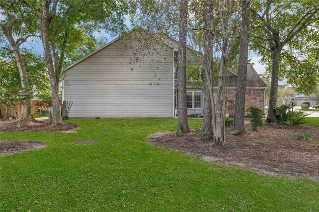 Photo - 2330 Everest Way