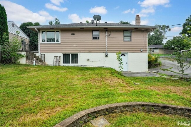 Photo - 522 W Green Rd