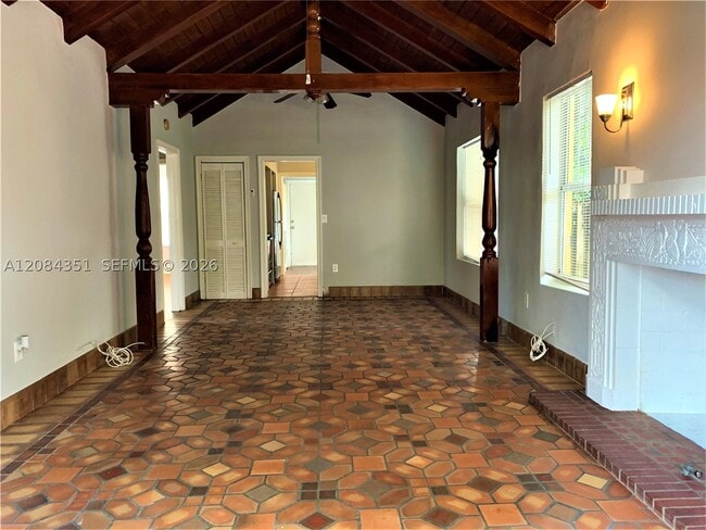 Photo - 176 NE 46th St