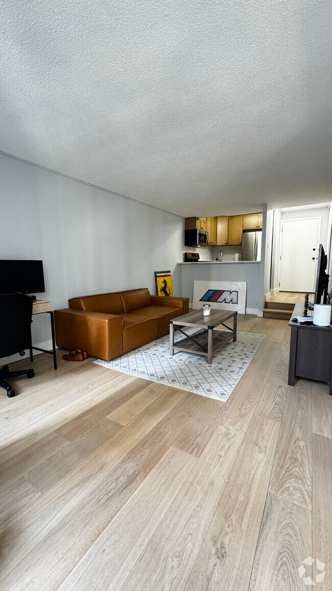 Building Photo - 230 E Ontario St Unit 1703 Rental