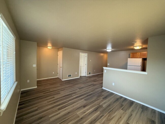 Photo - 2561 NW Cedar Ave Unidad 4