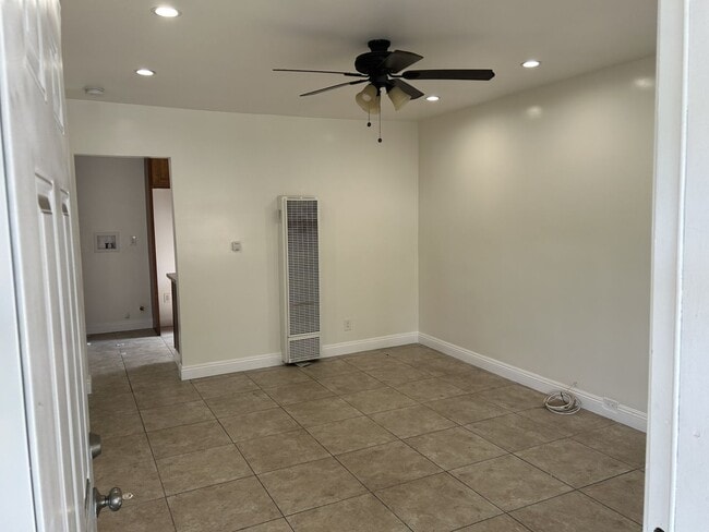 Photo - 1402 E 57th St Unidad 1402