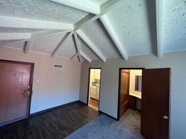 1318 W Stackman Dr Unit F6