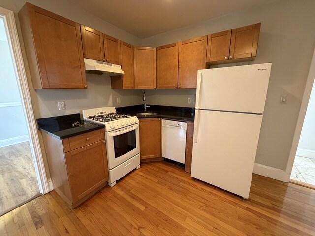 Photo - 220 Hanover St Unit 23