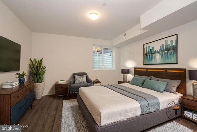 Photo - 1956 N 8th St Unit 1