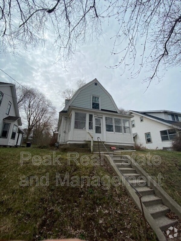 Building Photo - 1064 Dunham St SE Rental