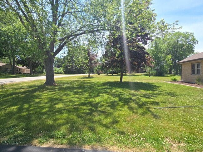 Photo - 2315 S Lombardy Ln