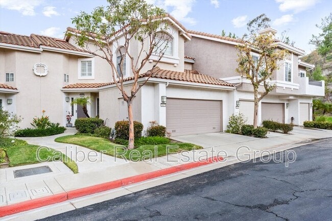 1037 S Daybreak Ct