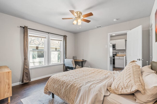 Photo - 1004 E Powell Ave Unidad ID1357999P