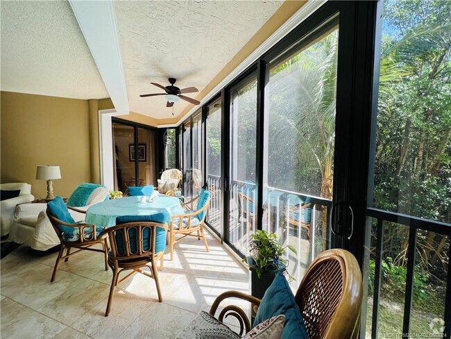 Building Photo - 221 NE Plantation Rd Unit 215 Rental