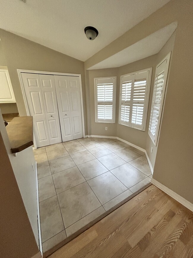 Photo - 16 Greenvale Dr