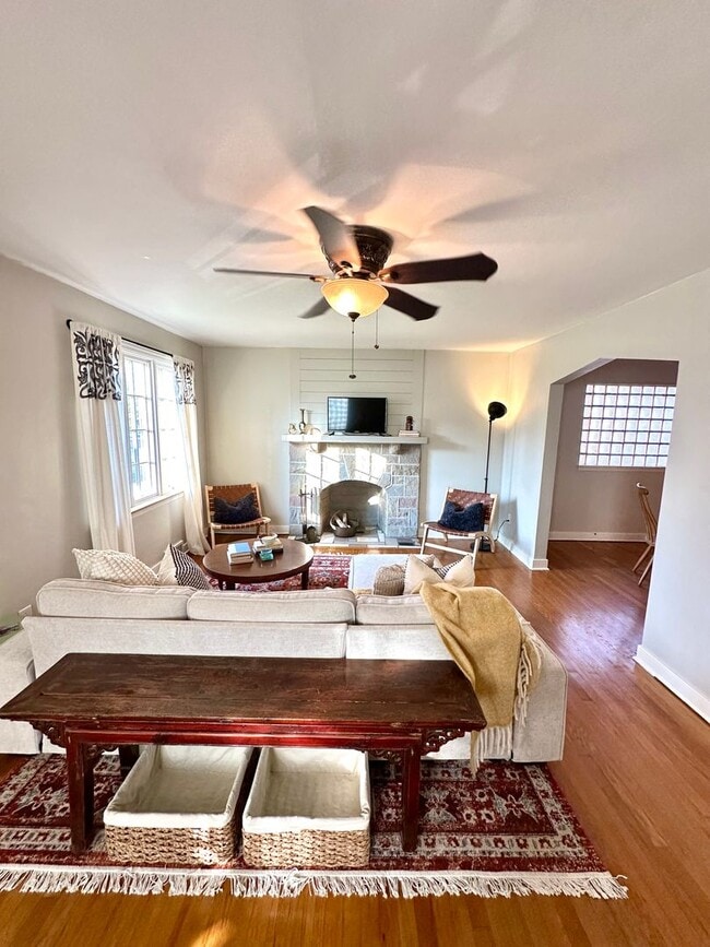 Photo - 215 Owendale Ave