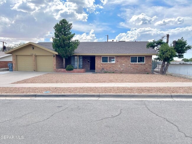 Building Photo - 5813 Beaumont Pl