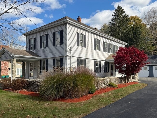 Photo - 70 Turnpike St Unit 1