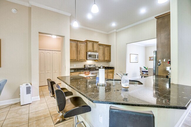 Photo - 1 Slate Blue Pl Unit SI ID1546260P