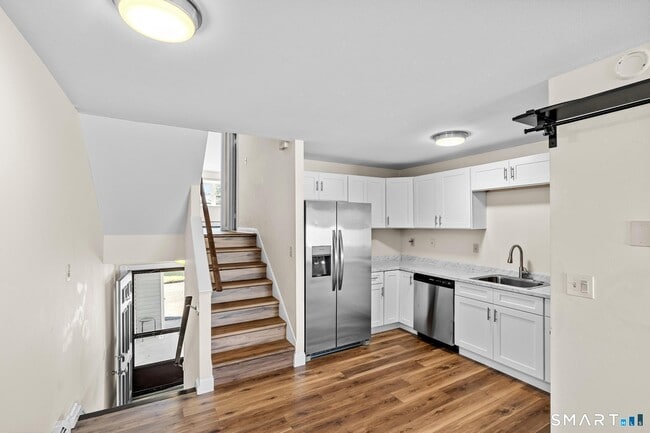 Photo - 50 E Hill Rd Unit 3L