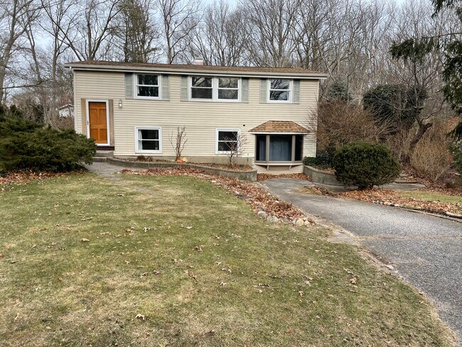 Photo - 9 Woodchuck Ln