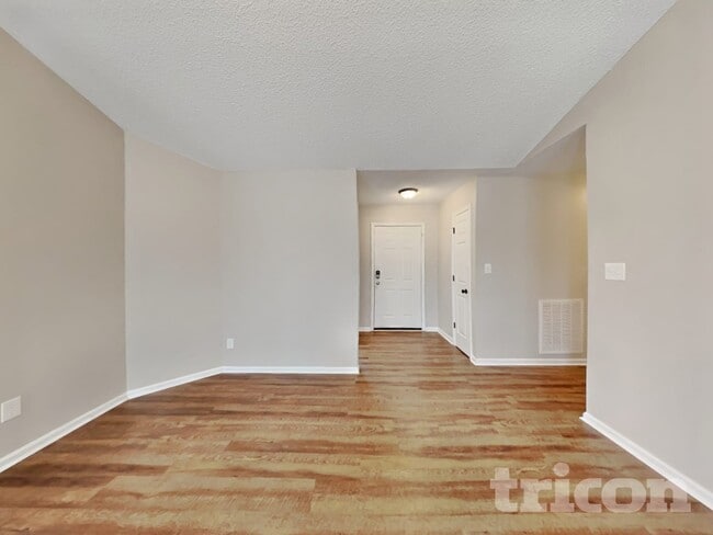 Photo - 69 Gray Ghost St