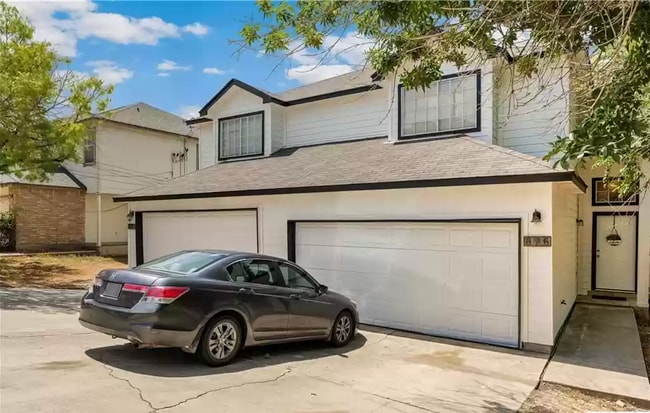 876 Side of Duplex - 876 Sagewood Trl