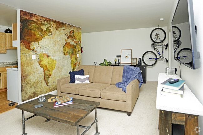 1BR, 1BA - 750SF - Living Room