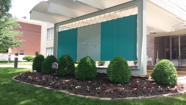 Photo - The Envoy Apartments