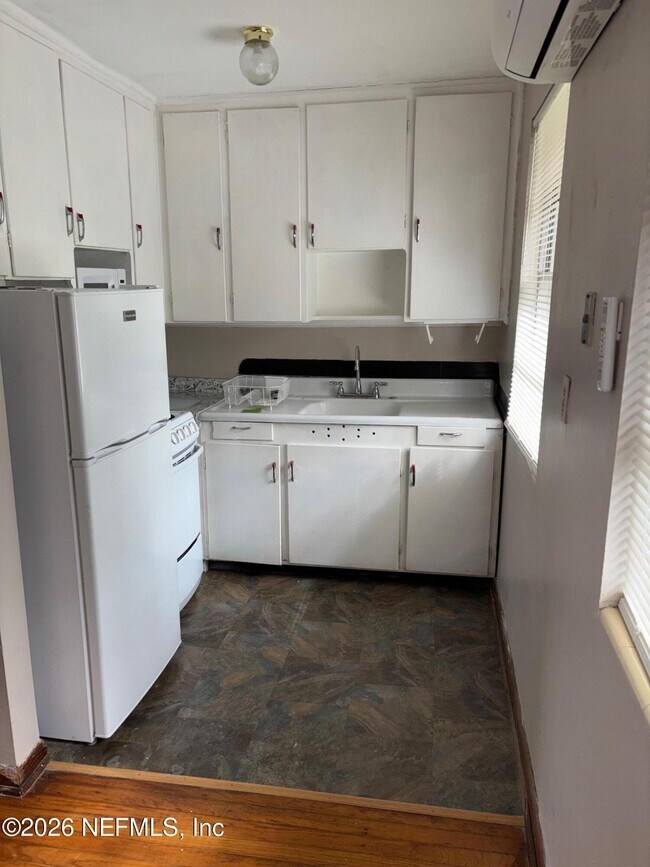 Photo - 2898 Olga Pl