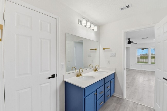 Photo - 10433 Russell Pines Dr